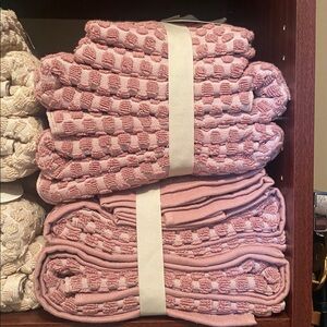 Todays special set of 2 NEW Threshold NWT 6pc Performance Mauve Pink Towel Set